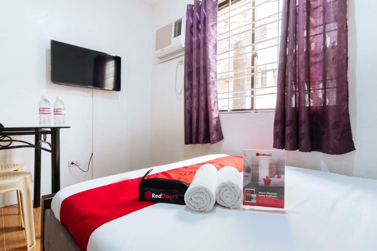 Reddoorz Near Robinsons Place Manila Esterno foto