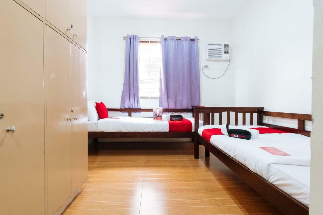 Reddoorz Near Robinsons Place Manila Esterno foto